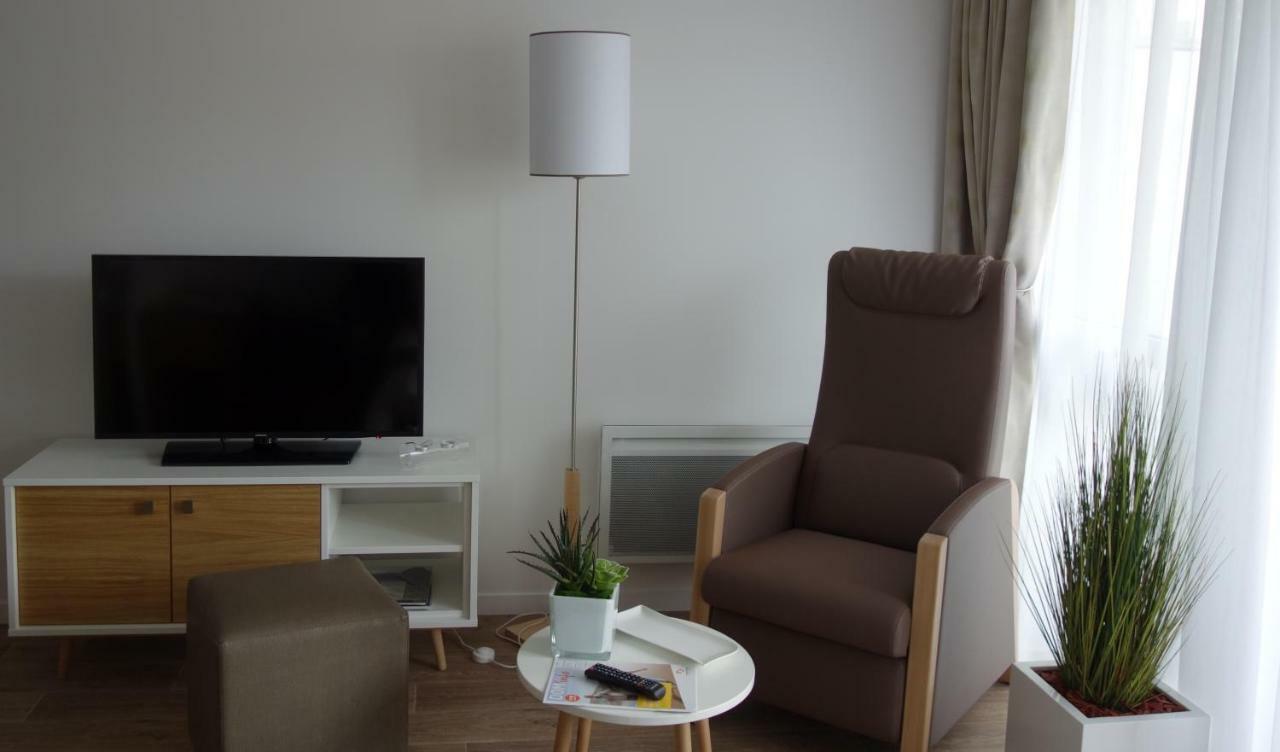 Domitys - Les Robes D'Airain Aparthotel Caen Ngoại thất bức ảnh